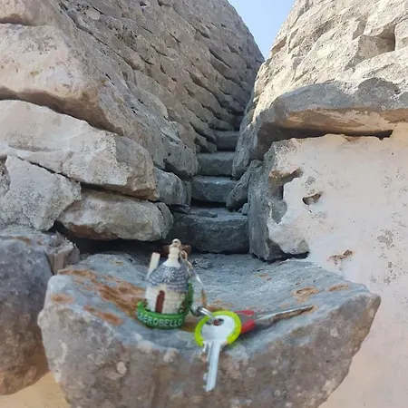 בית כפרי I Trulli Di Nonno Giovanni אלברובלו