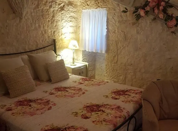 I Trulli Di Nonno Giovanni 阿尔贝罗贝洛